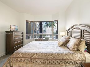 16101 Emerald Estates Dr 250, Weston FL 33331