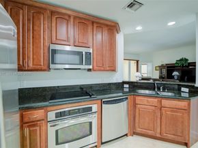 16101 Emerald Estates Dr 250, Weston FL 33331