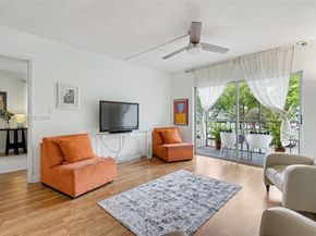 1000 Hillcrest Ct 215, Hollywood FL 33021