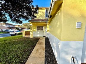 20775 NW 1st St, Pembroke Pines FL 33029