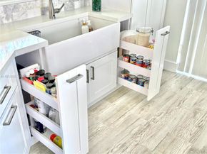 20775 NW 1st St, Pembroke Pines FL 33029