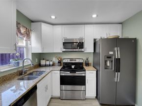 2888 NW 99th Ter, Sunrise FL 33322