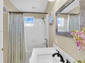 2888 NW 99th Ter, Sunrise FL 33322