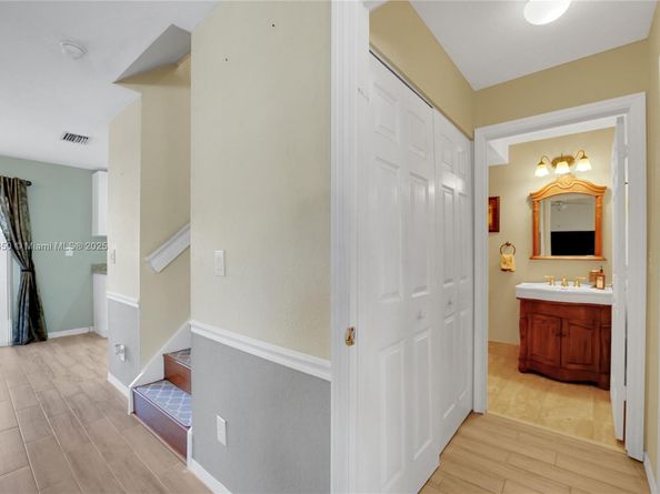 2888 NW 99th Ter, Sunrise FL 33322