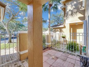 2888 NW 99th Ter, Sunrise FL 33322