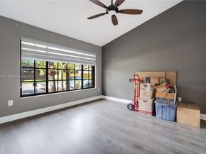 10760 Hickory Ave, Pembroke Pines FL 33026