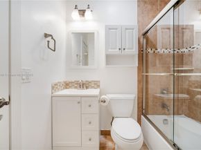 10760 Hickory Ave, Pembroke Pines FL 33026