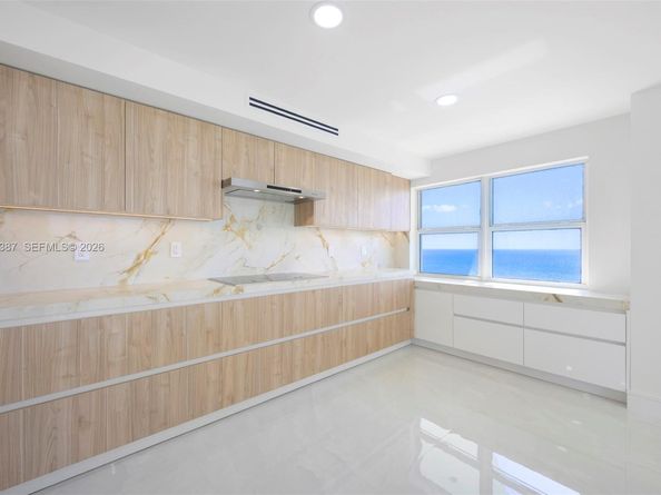 3410 Galt Ocean Dr PH2N, Fort Lauderdale FL 33308