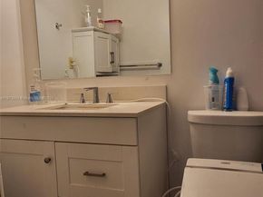 1024 SE 4th Ave 403, Dania Beach FL 33004