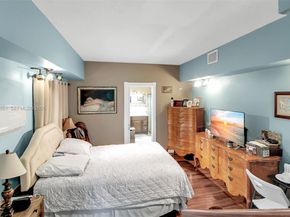 6250 SW 19th St, Miami FL 33155