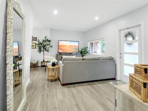 6250 SW 19th St, Miami FL 33155