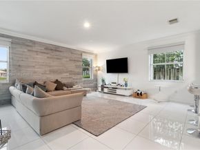 11257 NW 78th St, Doral FL 33178