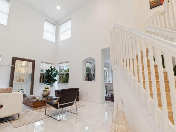 11257 NW 78th St, Doral FL 33178