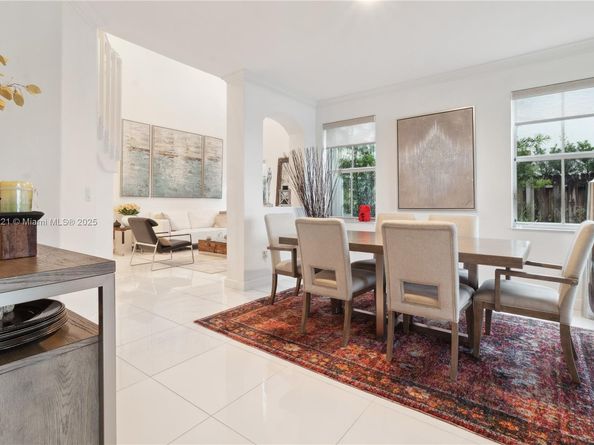 11257 NW 78th St, Doral FL 33178