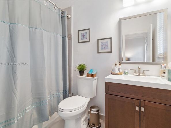 11257 NW 78th St, Doral FL 33178