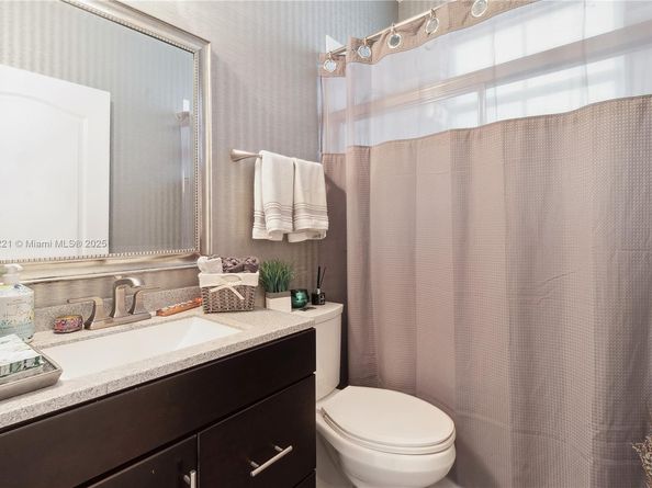 11257 NW 78th St, Doral FL 33178