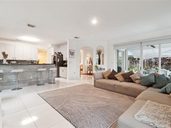 11257 NW 78th St, Doral FL 33178