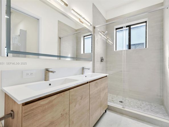 1515 SW 40th Ter, Fort Lauderdale FL 33317