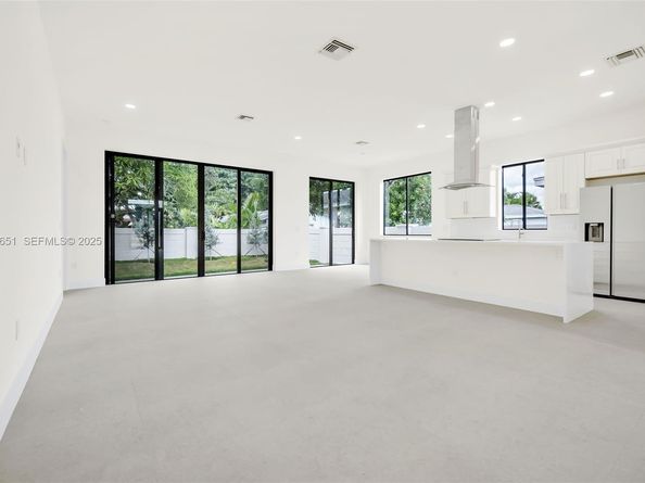 1515 SW 40th Ter, Fort Lauderdale FL 33317