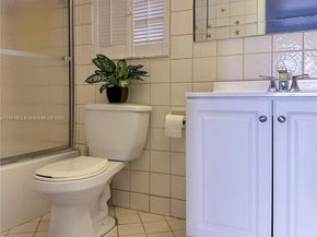 8881 Sunrise Lakes Blvd 108, Sunrise FL 33322