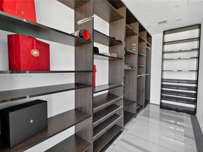 1100 Biscayne Blvd 5306, Miami FL 33132