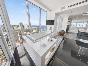 1100 Biscayne Blvd 5306, Miami FL 33132