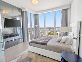 1100 Biscayne Blvd 5306, Miami FL 33132