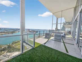 1100 Biscayne Blvd 5306, Miami FL 33132