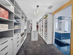 1100 Biscayne Blvd 5306, Miami FL 33132