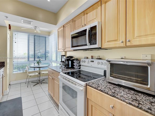 2501 Douglas Rd 301, Miami FL 33133