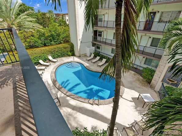924 SE 2nd St 27, Fort Lauderdale FL 33301