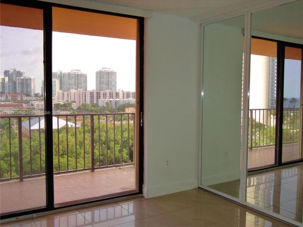 Undisclosed Address #A11864299, Sunny Isles Beach FL 33160