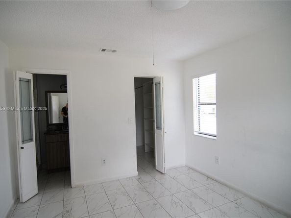 20825 NE 8th Ct 20319, Miami FL 33179