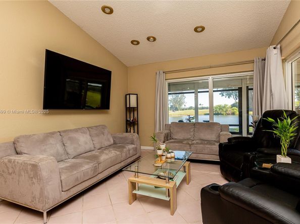 5602 E Parkwalk Cir E 0, Boynton Beach FL 33472