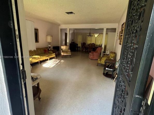 812 Columbus Blvd, Coral Gables FL 33134