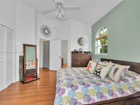 2850 Coconut Ave 15, Miami FL 33133
