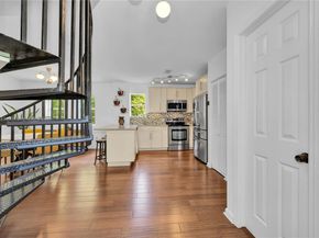 2850 Coconut Ave 15, Miami FL 33133
