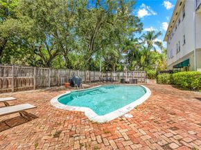 2850 Coconut Ave 15, Miami FL 33133