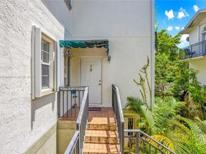 2850 Coconut Ave 15, Miami FL 33133