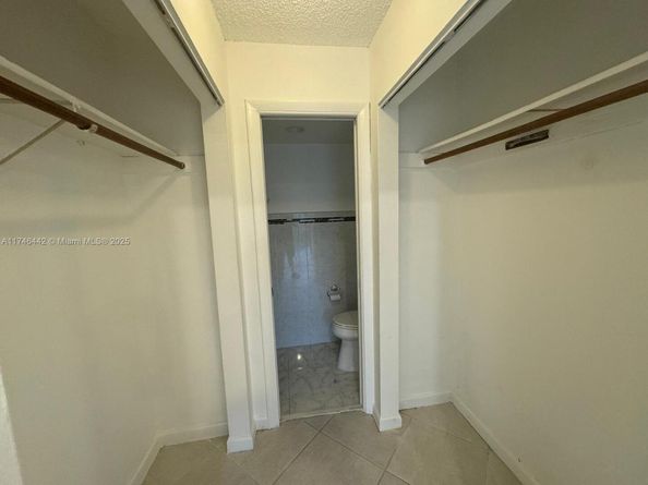3642 NE 171st St 306, North Miami Beach FL 33160