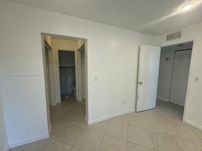 3642 NE 171st St 306, North Miami Beach FL 33160