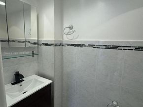 3642 NE 171st St 306, North Miami Beach FL 33160