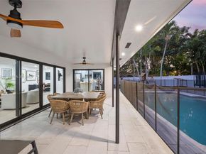 8201 SW 151st St, Palmetto Bay FL 33158