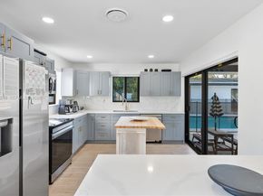 8201 SW 151st St, Palmetto Bay FL 33158