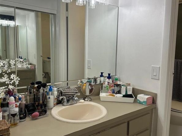 13360 SW 90th Ter A, Miami FL 33186