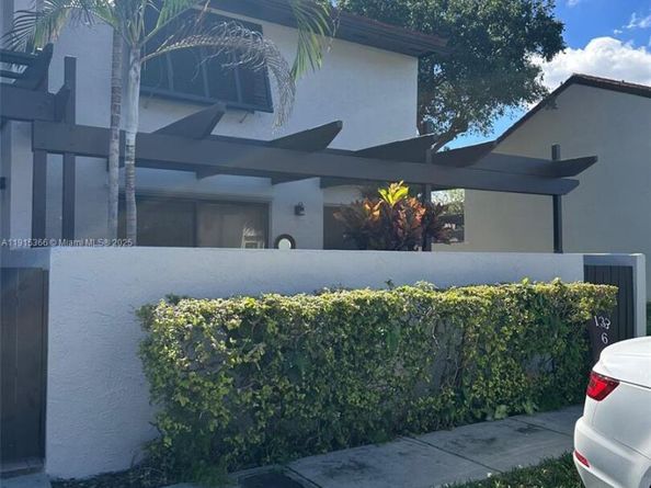 13360 SW 90th Ter A, Miami FL 33186