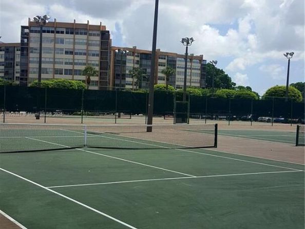 1000 Sain Charles Place 604, Pembroke Pines FL 33026