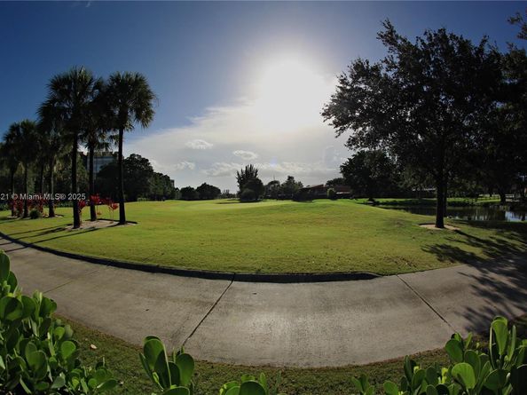 1000 Sain Charles Place 604, Pembroke Pines FL 33026