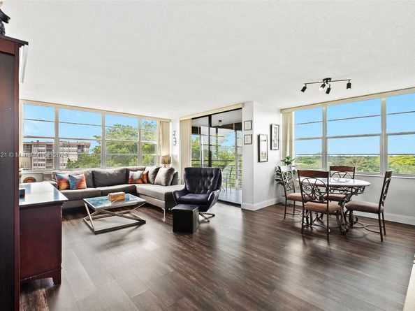 1000 Sain Charles Place 604, Pembroke Pines FL 33026