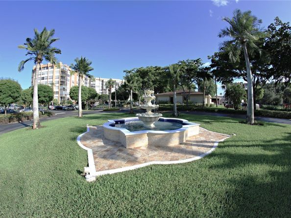 1000 Sain Charles Place 604, Pembroke Pines FL 33026